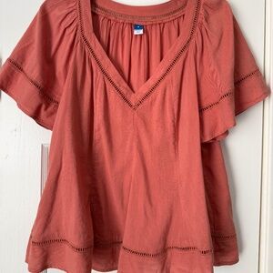 Old Navy Flowy V-Neck A-line blouse Size M Coral flutter sleeve